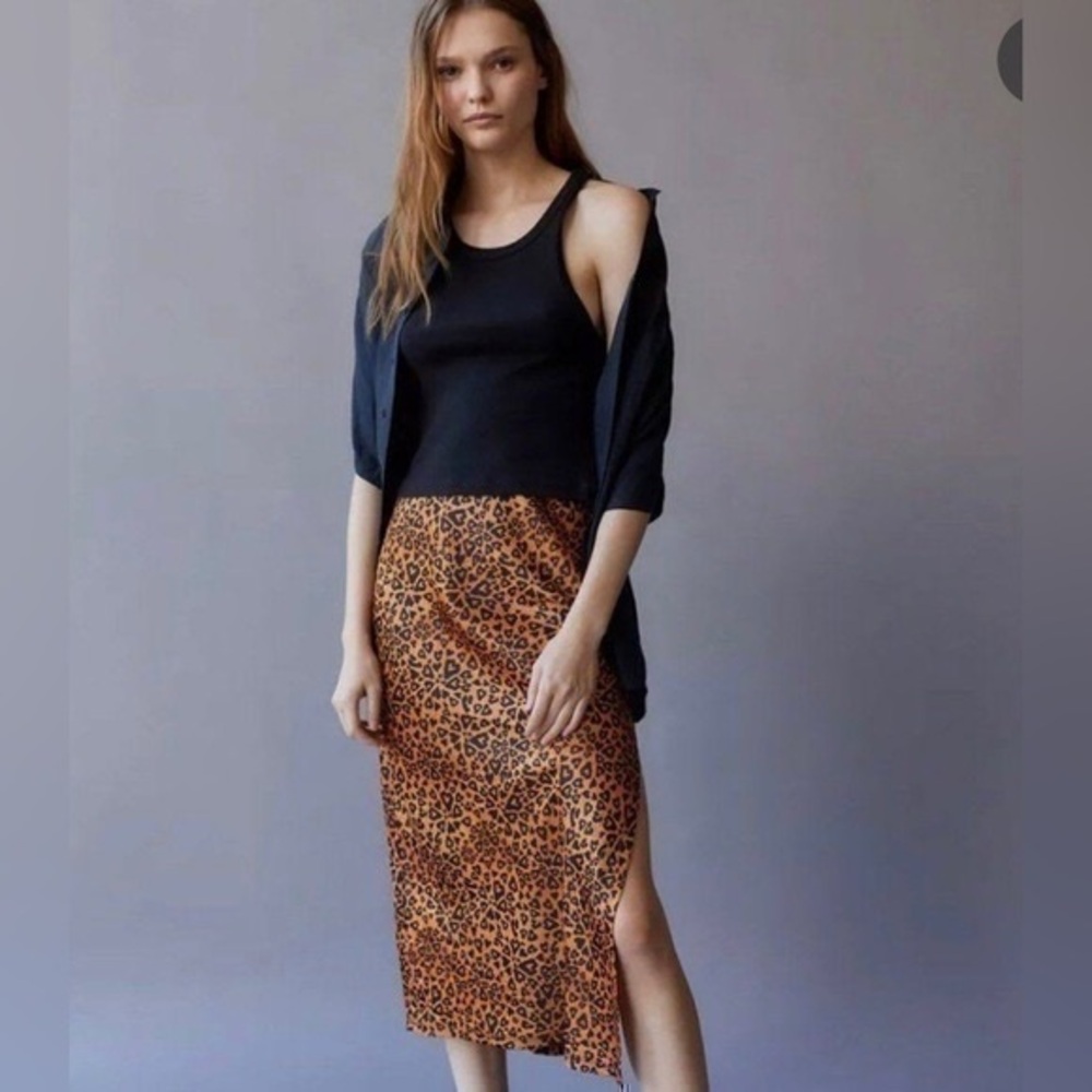 New UO Urban Outfitters Edy Satin MIDI Skirt XS deadstock